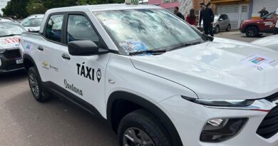 Sancionada lei que autoriza uso de veículos com carroceria no serviço de táxi em Santana