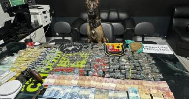 Suspeito apontado como líder do tráfico morre em confronto com a polícia em Santana Suspeito apontado como líder do tráfico morre em confronto com a polícia em Santana