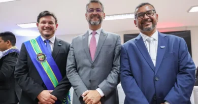 Clécio Luís reforça apoio ao novo prefeito de Oiapoque durante diplomação e posse