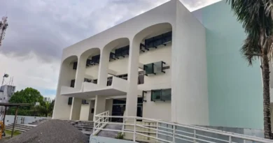 Clécio Luís acompanha obras de modernização do Teatro das Bacabeiras em Macapá Clécio Luís acompanha obras de modernização do Teatro das Bacabeiras em Macapá