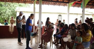 Pedro DaLua visita Ilha Redonda, ouve moradores e anuncia ações para comunidade quilombola