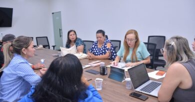 Prefeitura recebe sindicato e inicia análise de pedido de reajuste para servidores do quadro em extinção