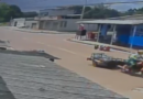 Criança de 11 anos é atingida por motociclista enquanto atravessava rua de bicicleta em Macapá; VÍDEO Criança de 11 anos é atingida por motociclista enquanto atravessava rua de bicicleta em Macapá; VÍDEO