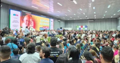 Amapá recebe ministros e amplia investimentos em programas sociais e desenvolvimento turístico; ‘Nunca o estado esteve tão próximo do Governo Federal’, diz Clécio Luís Amapá recebe ministros e amplia investimentos em programas sociais e desenvolvimento turístico; ‘Nunca o estado esteve tão próximo do Governo Federal’, diz Clécio Luís
