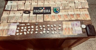 Suspeito é preso com drogas e R$ 1,4 mil após tentar fugir da PM em Oiapoque; VÍDEO