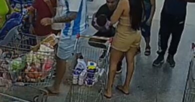 Tenente do Corpo de Bombeiros salva criança de 2 anos engasgada dentro de supermercado em Laranjal do Jari; VÍDEO Tenente do Corpo de Bombeiros salva criança de 2 anos engasgada dentro de supermercado em Laranjal do Jari; VÍDEO