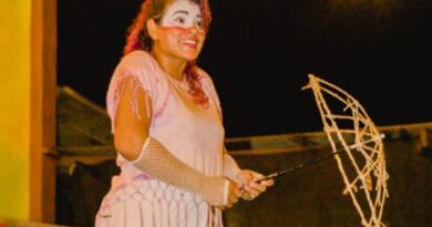 Teatro, circo e palhaçaria ocupam praça da Zona Norte durante mostra cultural em Macapá Teatro, circo e palhaçaria ocupam praça da Zona Norte durante mostra cultural em Macapá