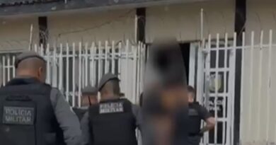 Ação integrada das polícias Civil e Militar prende homem e apreende quatro adolescentes ligados ao tráfico em Porto Grande Ação integrada das polícias Civil e Militar prende homem e apreende quatro adolescentes ligados ao tráfico em Porto Grande