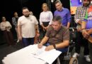Prefeito Marcelo assina nove ordens de serviço e entrega veículos para a saúde em Pedra Branca Prefeito Marcelo assina nove ordens de serviço e entrega veículos para a saúde em Pedra Branca