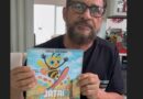Literatura, música e imaginação: Carlos Cantuária lança o livro infantil ‘Jataí, Abelhinha Surfista’ nesta sexta em Macapá Literatura, música e imaginação: Carlos Cantuária lança o livro infantil ‘Jataí, Abelhinha Surfista’ nesta sexta em Macapá