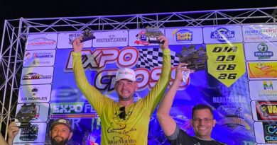 Marcelinho Freestyle domina MX1 e MX3 e celebra vitória na Expofeira 2026