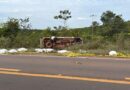 Veículo capota e deixa duas pessoas feridas na BR-210, interior do Amapá