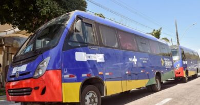 Ministro das Comunicações entrega ônibus adaptado à Prefeitura de Macapá para transporte de pacientes Ministro das Comunicações entrega ônibus adaptado à Prefeitura de Macapá para transporte de pacientes