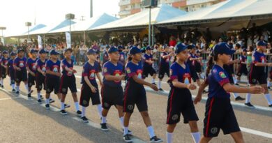 Rede municipal de Macapá celebra Semana da Pátria com desfile no Sambódromo