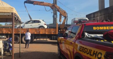 Corpo de homem desaparecido é encontrado dentro de carro que afundou no Rio Matapi; VÍDEO