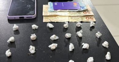 PM prende suspeita e encontra drogas escondidas embaixo de botijão de gás em Mazagão PM prende suspeita e encontra drogas escondidas embaixo de botijão de gás em Mazagão