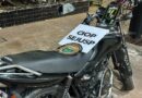 PM recupera motocicleta roubada e prende dois suspeitos em área de invasão em Macapá; VÍDEO PM recupera motocicleta roubada e prende dois suspeitos em área de invasão em Macapá; VÍDEO