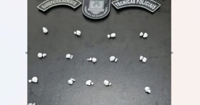 Adolescente é flagrado com drogas que seriam vendidas a mando de facção no Brasil Novo Adolescente é flagrado com drogas que seriam vendidas a mando de facção no Brasil Novo