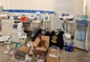 VÍDEO: Polícia Civil cumpre mandados e prende falsa médica; clínica é encontrada com baratas e medicamentos irregulares em Santana VÍDEO: Polícia Civil cumpre mandados e prende falsa médica; clínica é encontrada com baratas e medicamentos irregulares em Santana