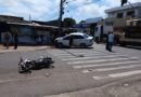 Colisão entre carro e moto em cruzamento de Santana deixa um ferido
