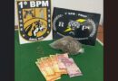 1º BPM intercepta motocicleta e encontra drogas com dupla no Congós; VÍDEO