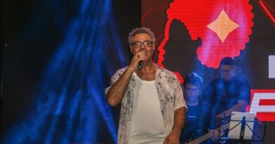 Alan Yared homenageia Renato Russo em show especial na Casa Lisboa, em Macapá Alan Yared homenageia Renato Russo em show especial na Casa Lisboa, em Macapá