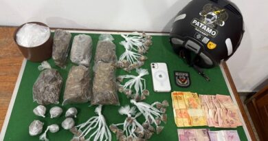 Patamo encontra drogas escondidas em gaveta e até dentro de geladeira de residência e prende suspeito no Congós;VÍDEO Patamo encontra drogas escondidas em gaveta e até dentro de geladeira de residência e prende suspeito no Congós;VÍDEO